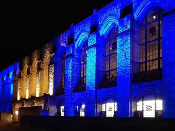 1024px_Northwestern_University_Library_Ukrainian_Flag_Colors_April_7_2022-9369