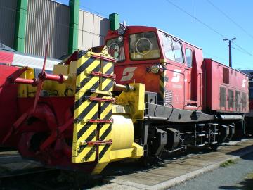 1280px-ÖBB_2080_001-7_in_Innsbruck_Hbf