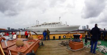 1280px-ROTTERDAM__ELBE_(25162018116)
