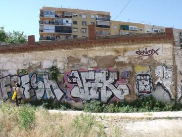 1280px-Restes_de_cases_del_carrer_de_Marxalenes_02