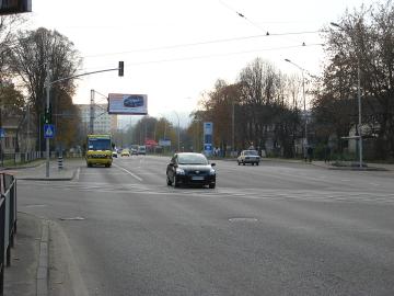 1280px-Липинського_вул._(Львів)-3