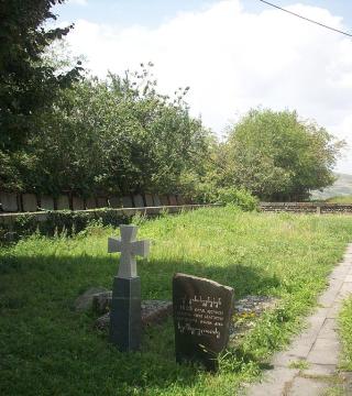 682px-The_grave_of_st._9_brothers_Kherkheulidze