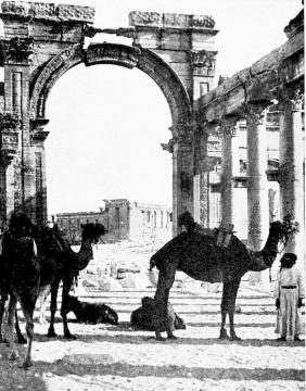 801px-SL_1914_D176_triple_gate_of_the_temple_of_the_sun