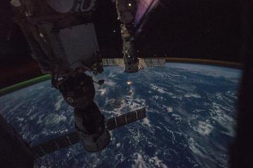 ISS043-E-93274_-_View_of_Earth_1280